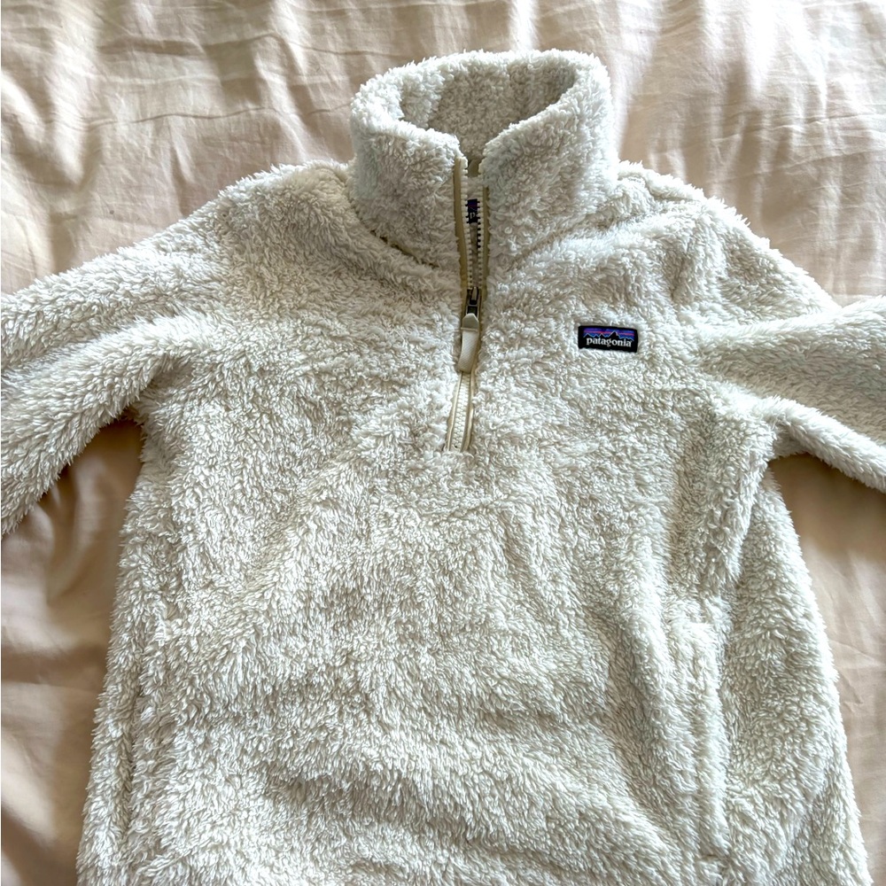 Patagonia Women's Off-White Fleece Turtleneck Sweater. Size M